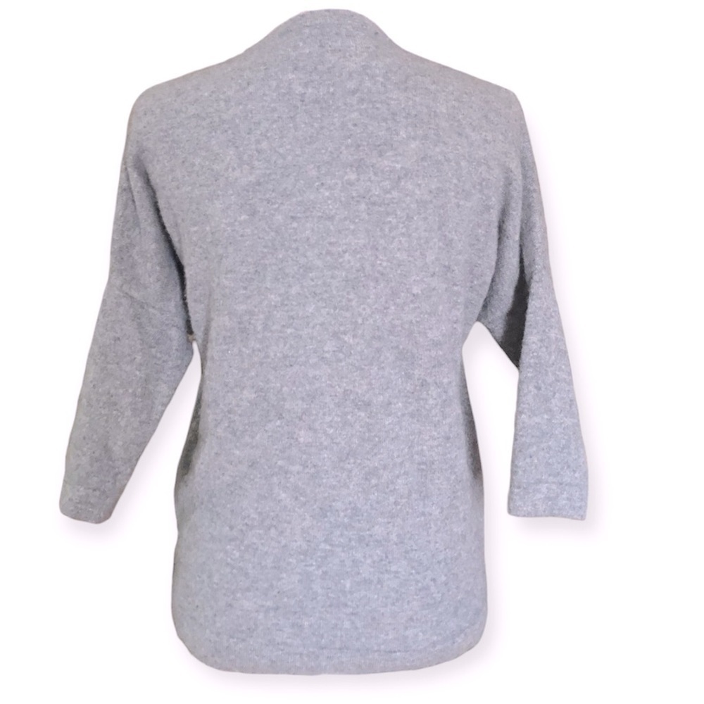 3VERY V-NECK W.  CASHMERE FUZZY BALLS - Picture 4 of 4